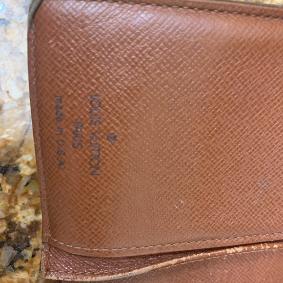 Louis Vuitton Used Monogam Wallet Gold frame snap - Picture 4 of 5